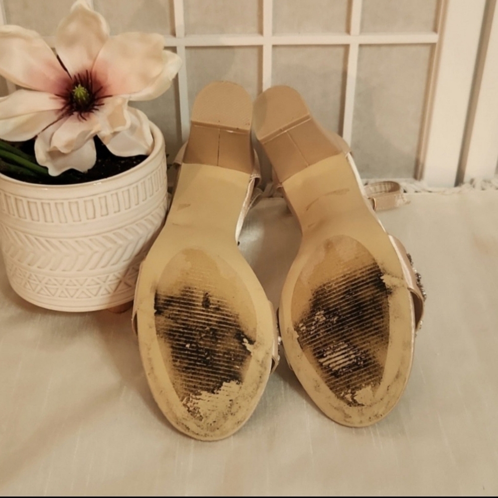 Kate Whitcomb Champagne Wedding Heels Size 8 - Picture 11 of 11